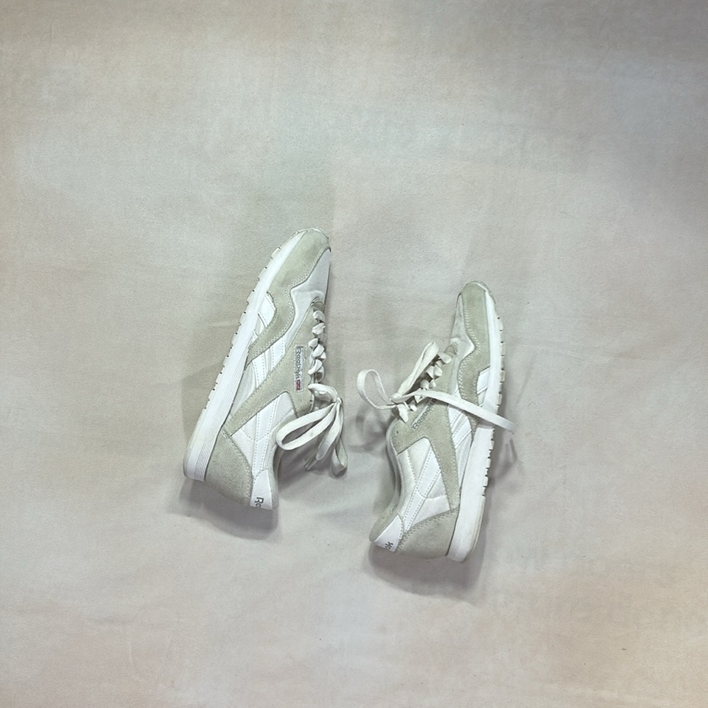 Reebok Classics - Picture 2 of 8